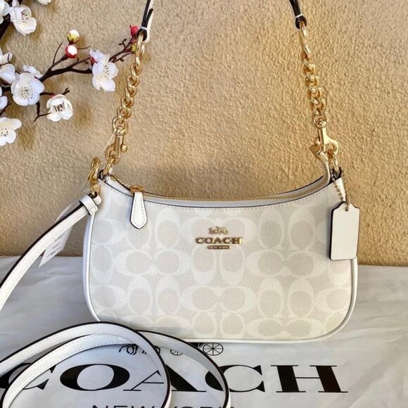 Coach Teri Shoulder Bag In Signature Canvas - Picture 1 of 4